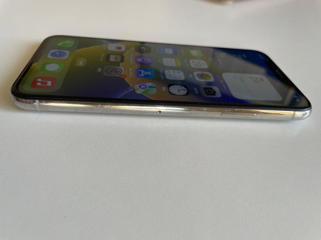 Apple iPhone X ホワイト 64G SIMロックなし