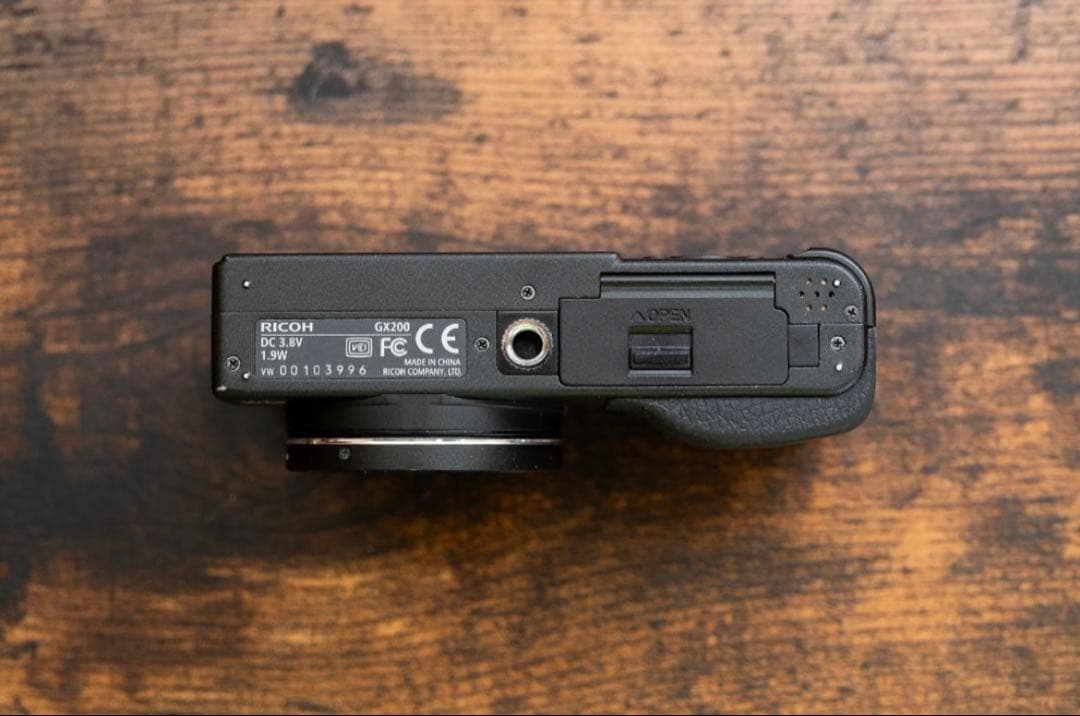 RICOH GX200 リコー ズーム機 CCDコンデジ