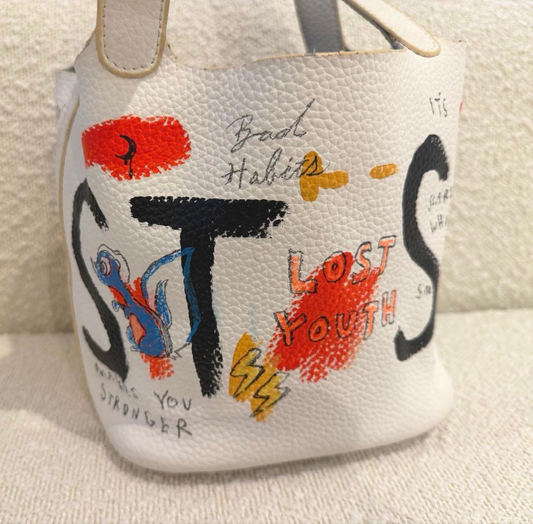 guernik ANAレディースハンドバッグ　落書き　ティガー