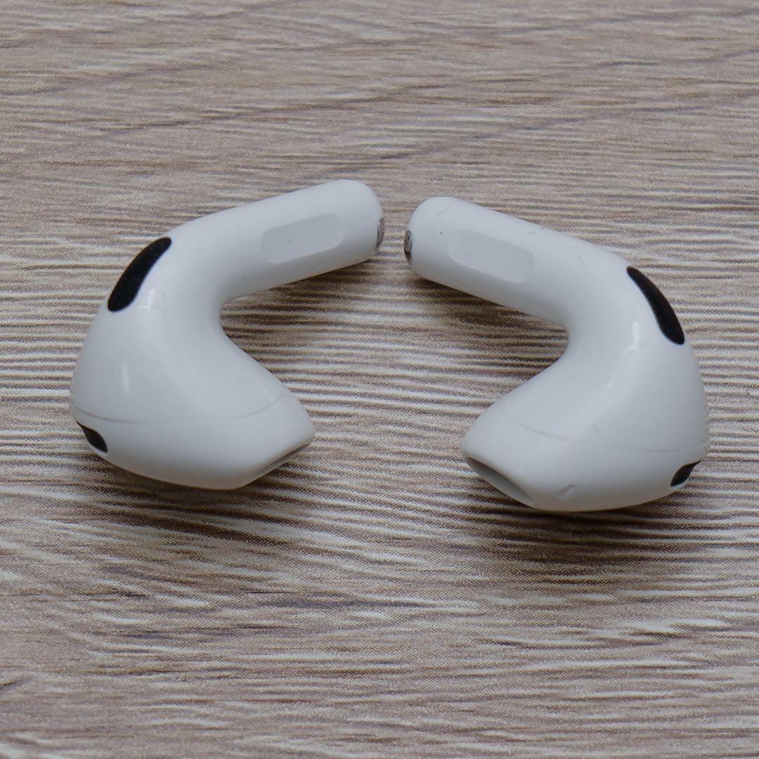 AirPods 4 ノイズキャンセリングモデル