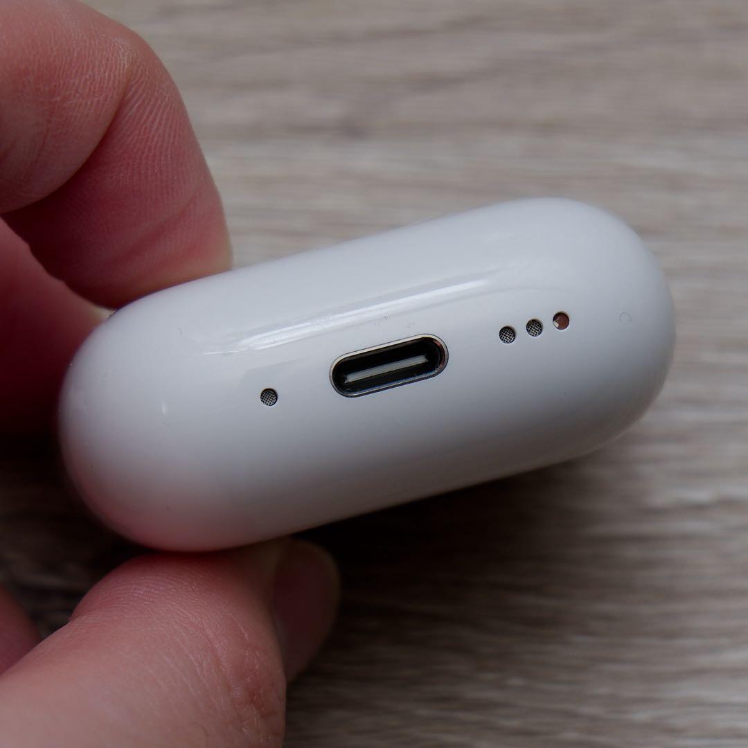 AirPods 4 ノイズキャンセリングモデル