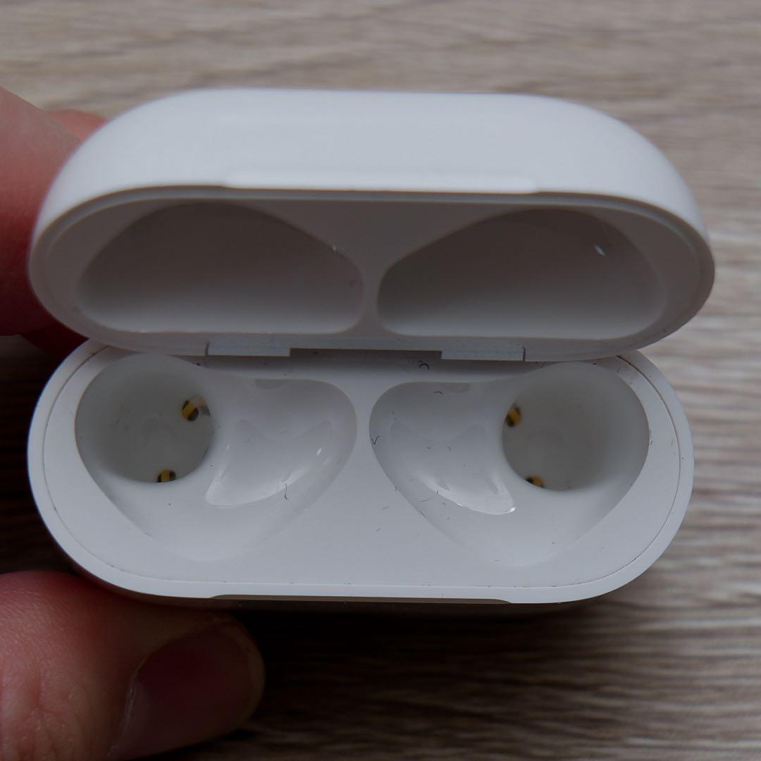 AirPods 4 ノイズキャンセリングモデル