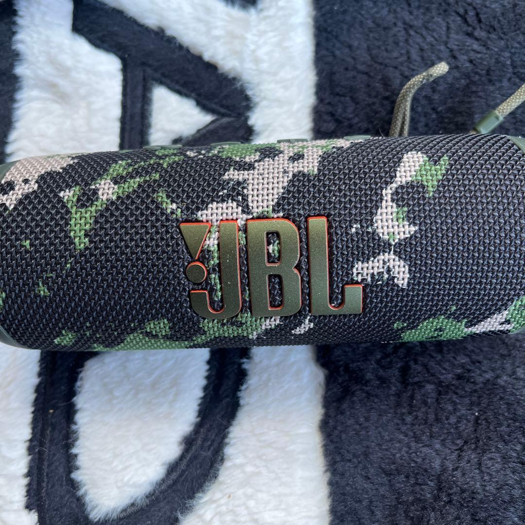 JBL ワイヤレススピーカー 迷彩柄