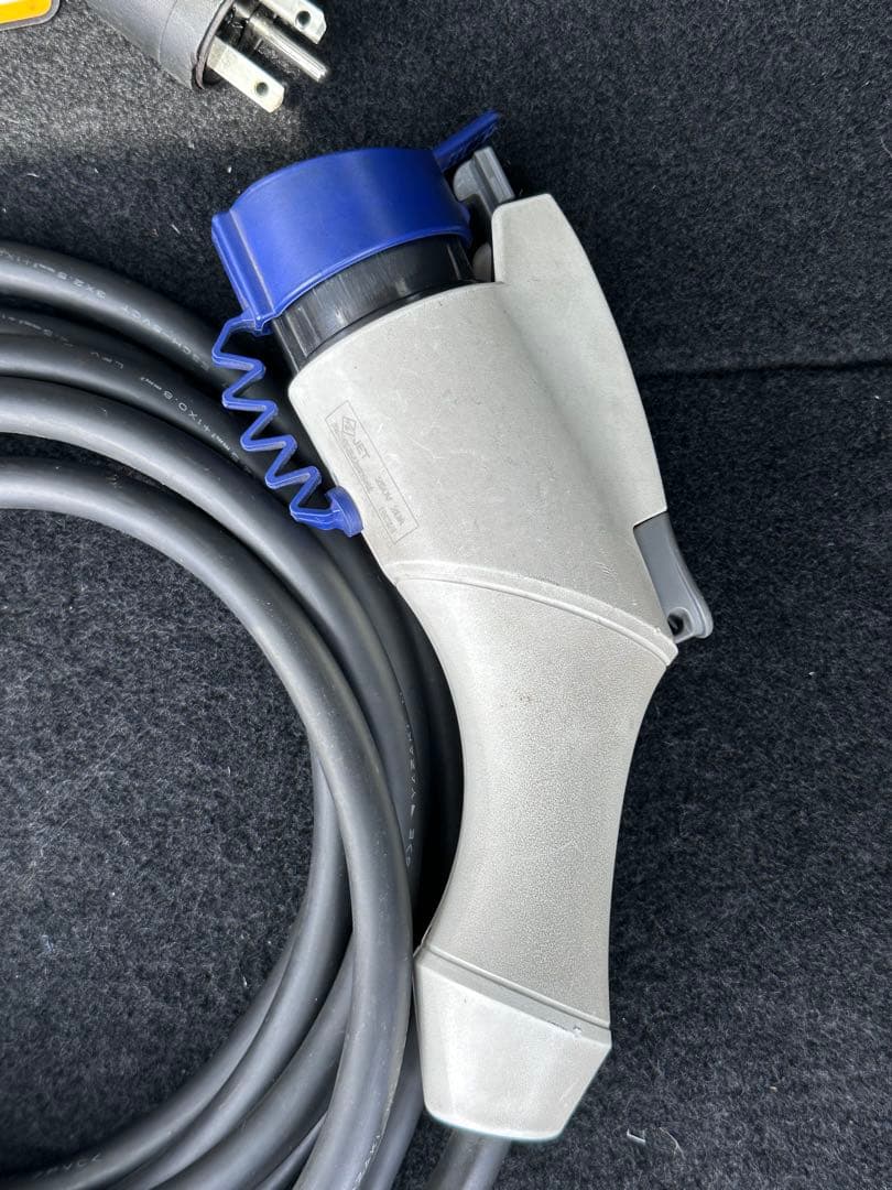 三菱純正　EV充電ケーブル200V