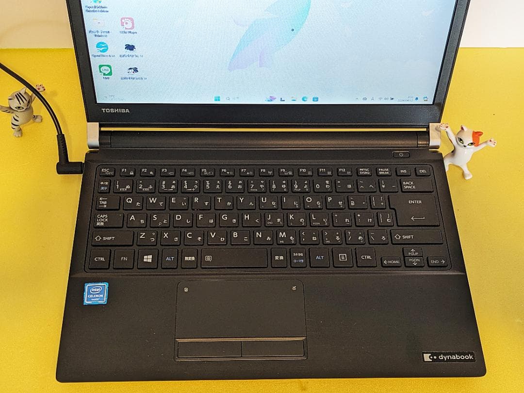 東芝dynabook RX33グラファイトブラック/持ち運び楽々♪