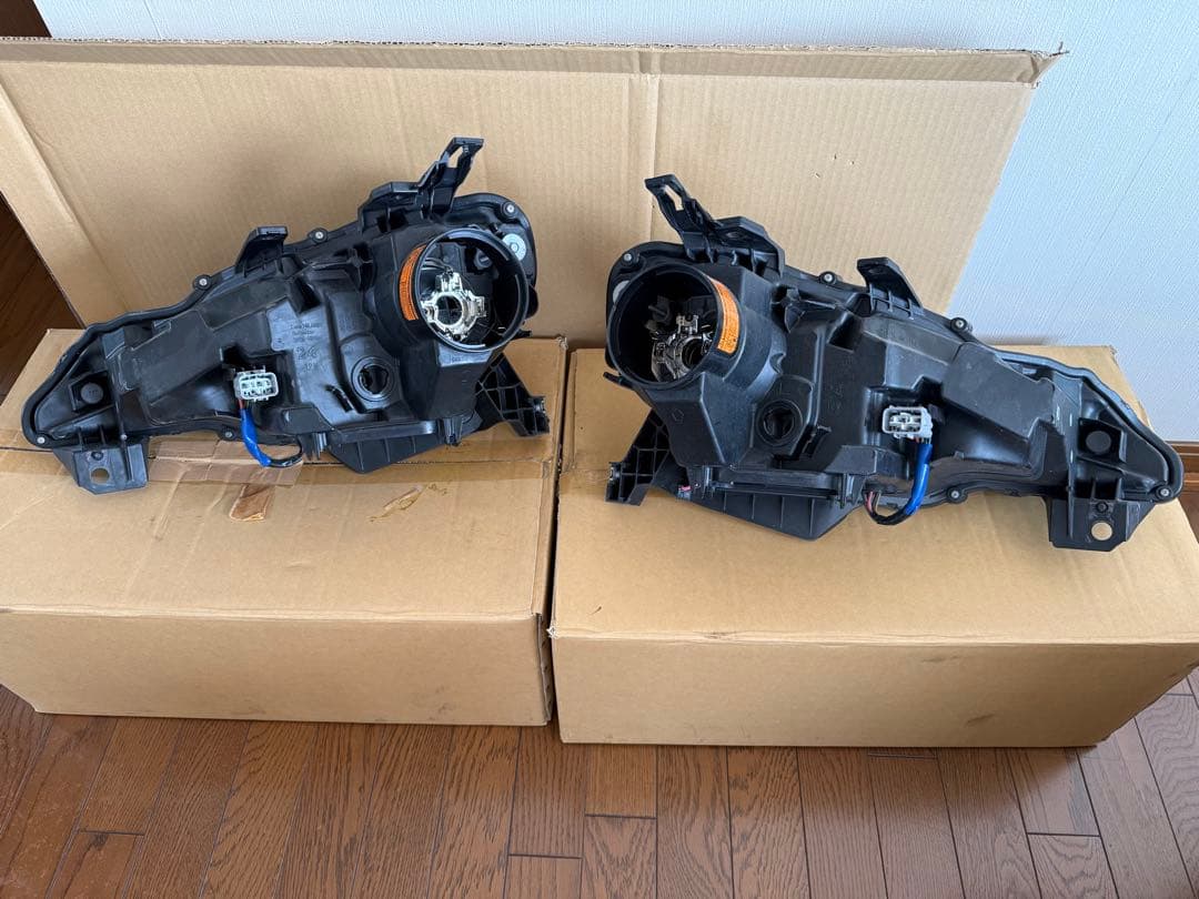 Y*9様 TOYOTA 86 ZN6 純正ヘッドライト