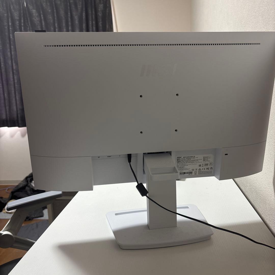 MSI ホワイト モニター 大画面