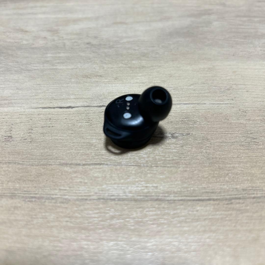 イヤホン Beoplay E8 Sport