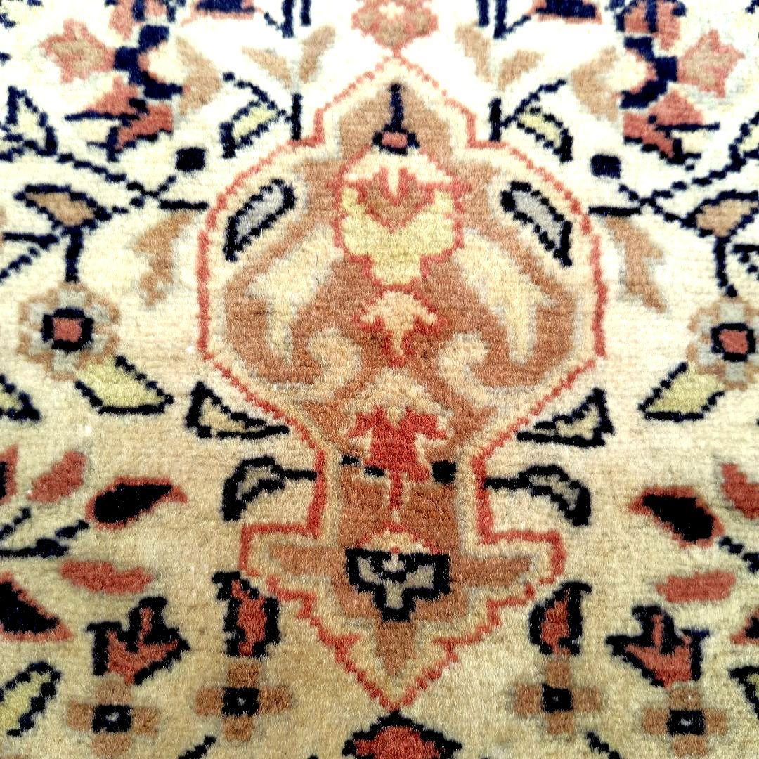 【花アラベスク】パキスタン絨毯　ウール手織り　ヴィンテージ　オレンジベージュ