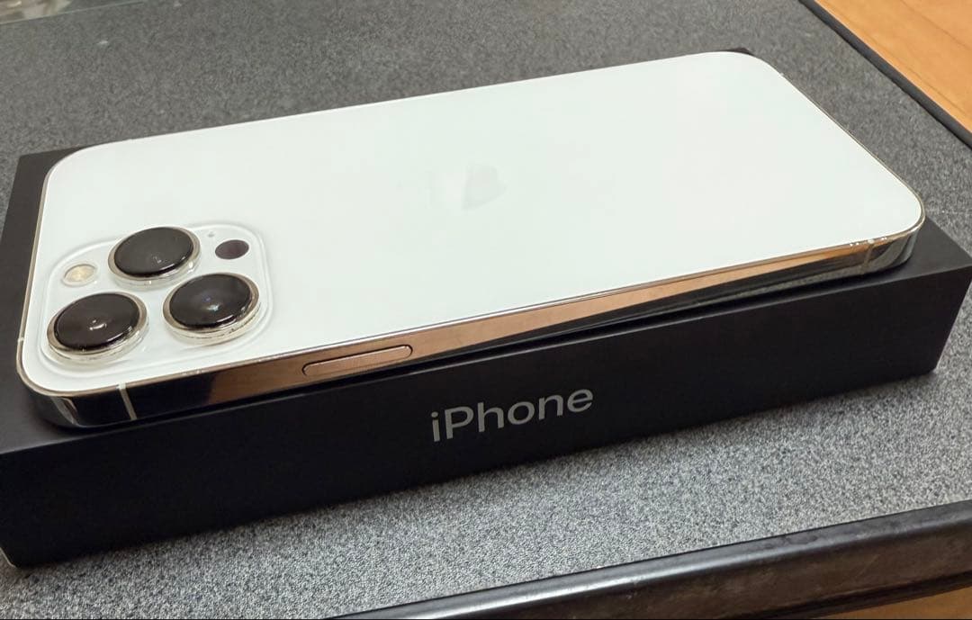 iPhone13 Pro Max 256GB シルバー