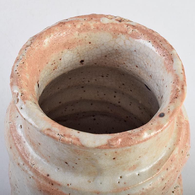 瀬戸焼　加藤重高作　志野花生　共箱　C　R9115