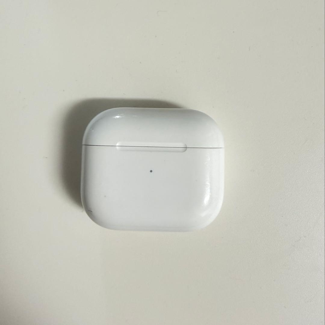 AirPods本体 ワイヤレス充電対応 ホワイト