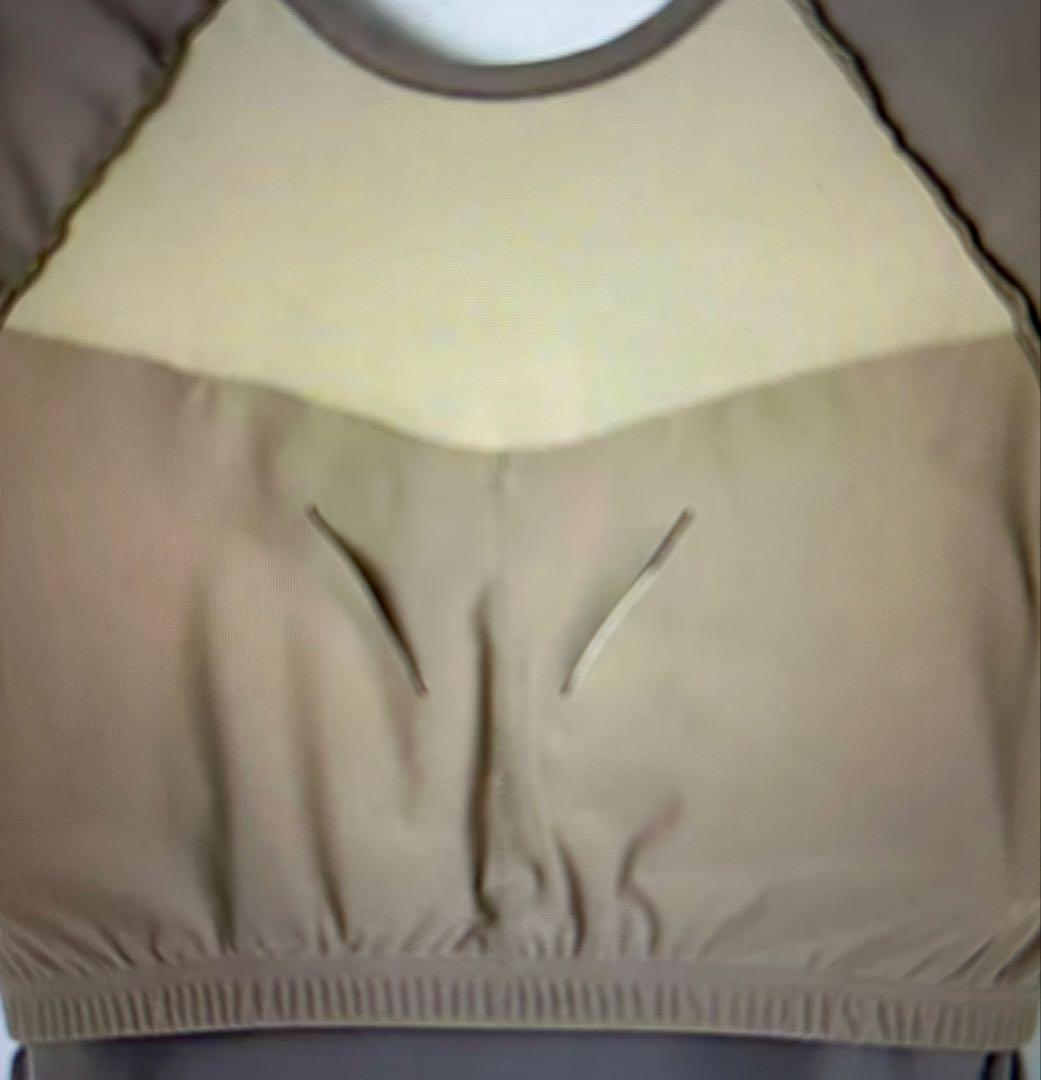 新品今季もの。セットアップスイムウェア。大きいサイズ。エクラ掲載販売中。