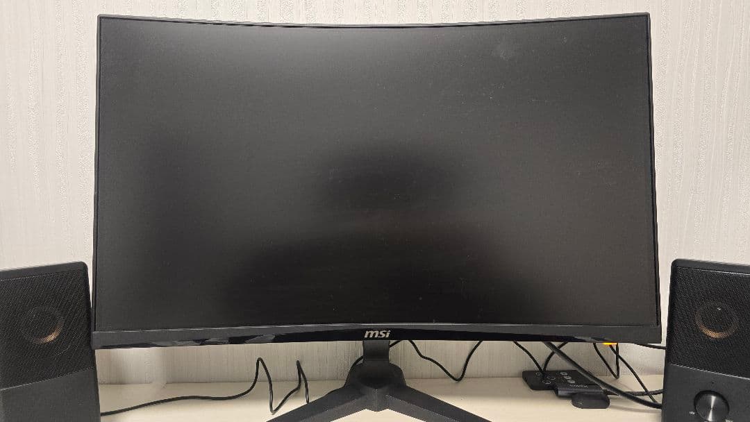 23.6インチ湾曲ゲーミングモニター【MSI G243CV】