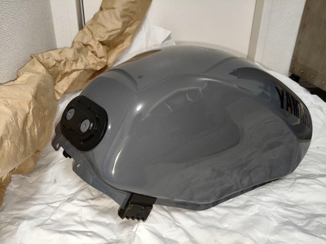 YAMAHA XSR900 GP 純正タンク