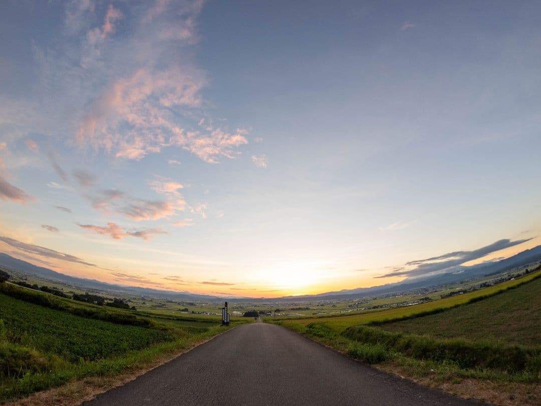 Canon EOS M10ダブルズームキット+単焦点レンズ２本付き