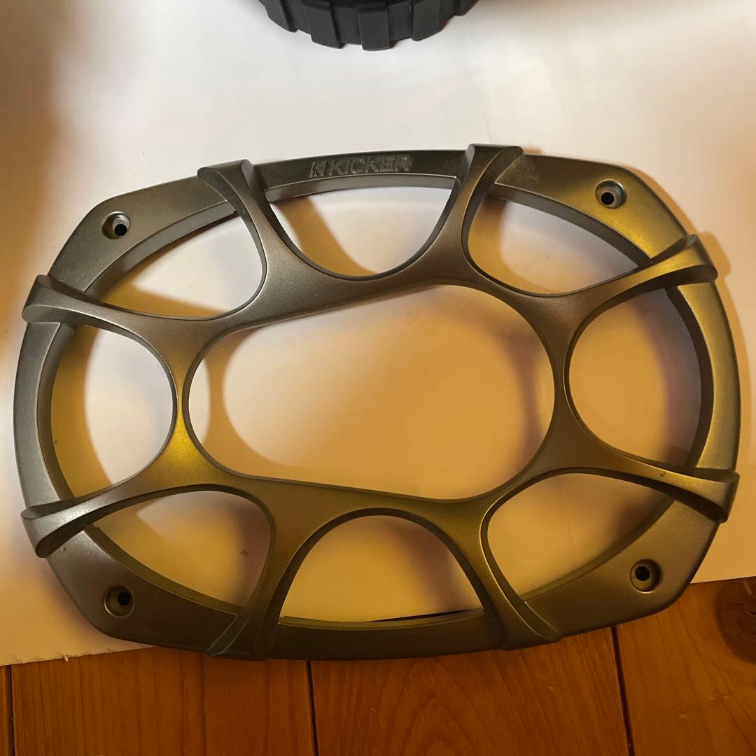KICKER ES693 楕円スピーカー 4Ω 取り付けフレーム付き