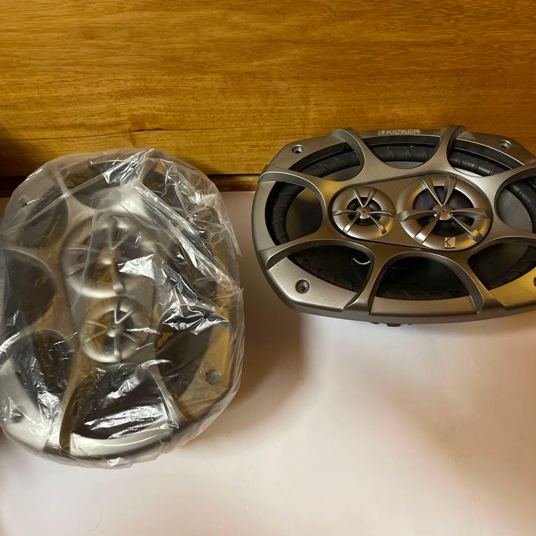 KICKER ES693 楕円スピーカー 4Ω 取り付けフレーム付き