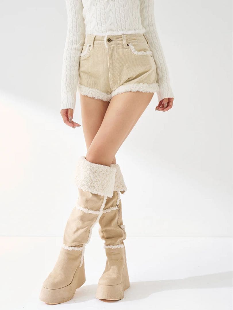 ダーリッチ ポイントボアコーデュロイショートパンツ Sサイズ