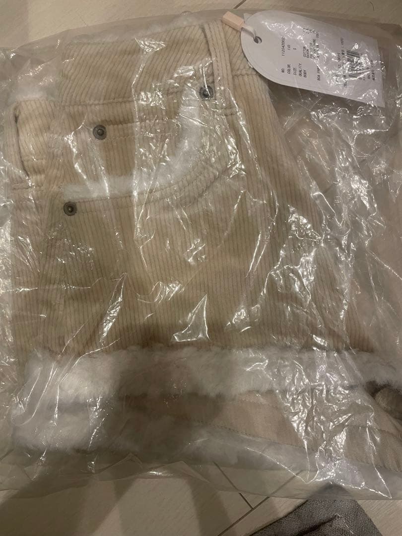 ダーリッチ ポイントボアコーデュロイショートパンツ Sサイズ