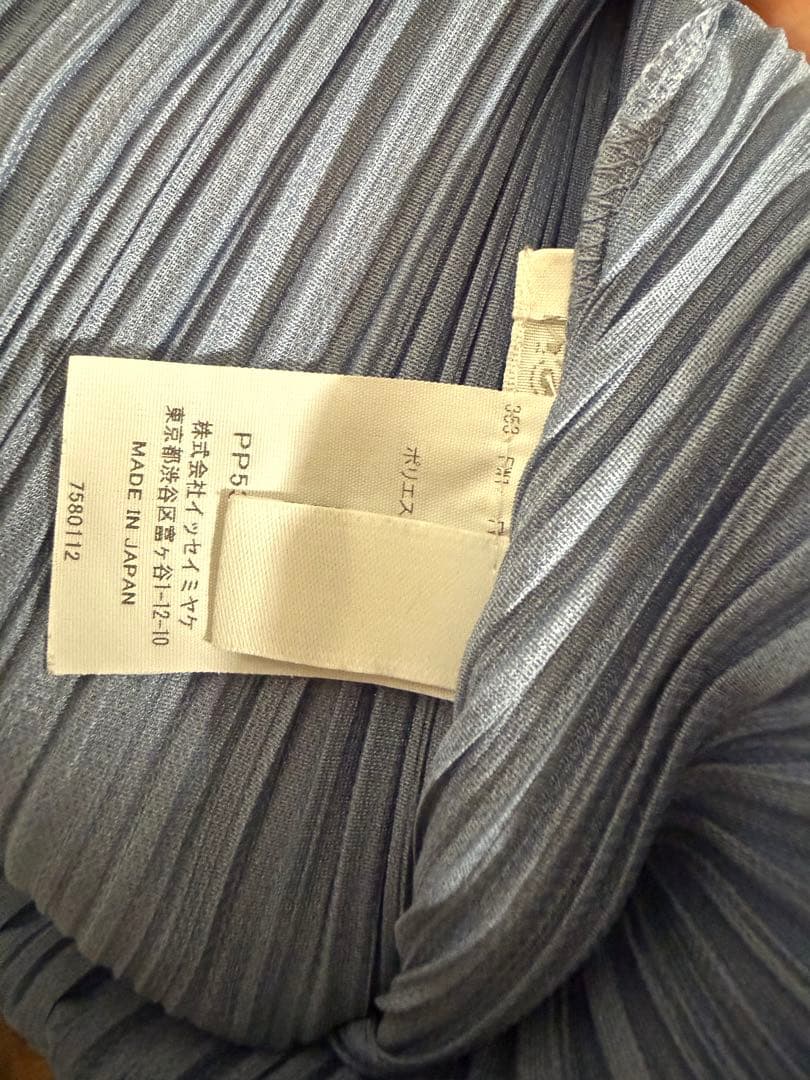 プリーツプリーズイッセイミヤケ トップス