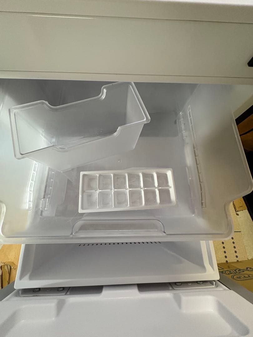 2023年製　SHARP シャープ ノンフロン冷凍冷蔵庫SJ-D15J 152L