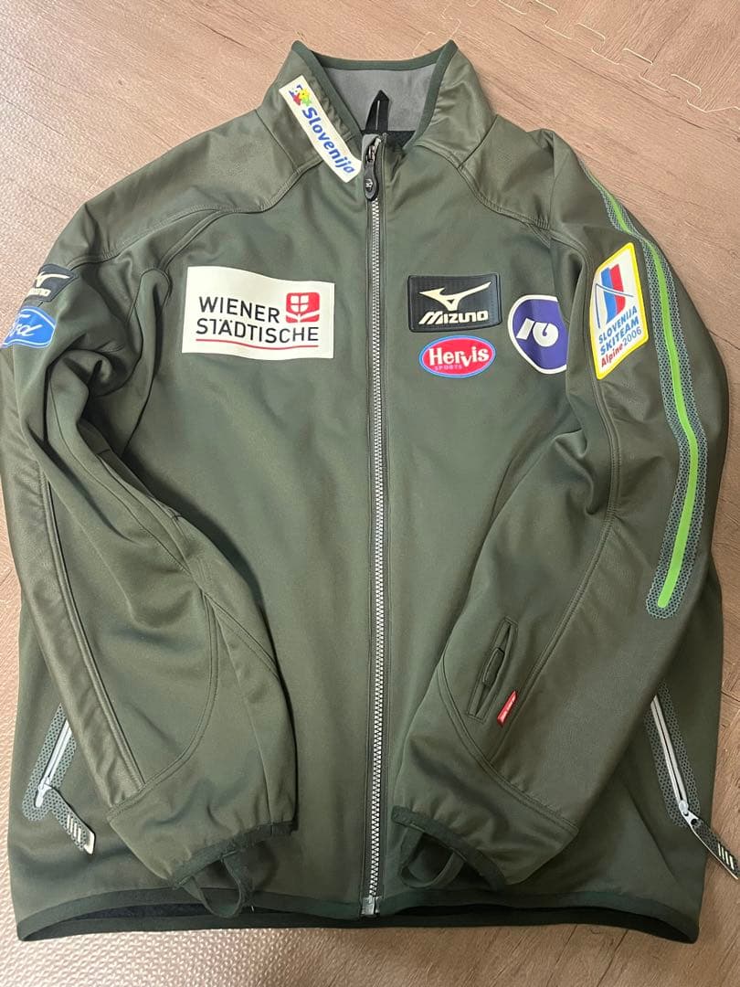 【最終価格】MIZUNO ミドルレイヤー スキー/スノーボードウェア