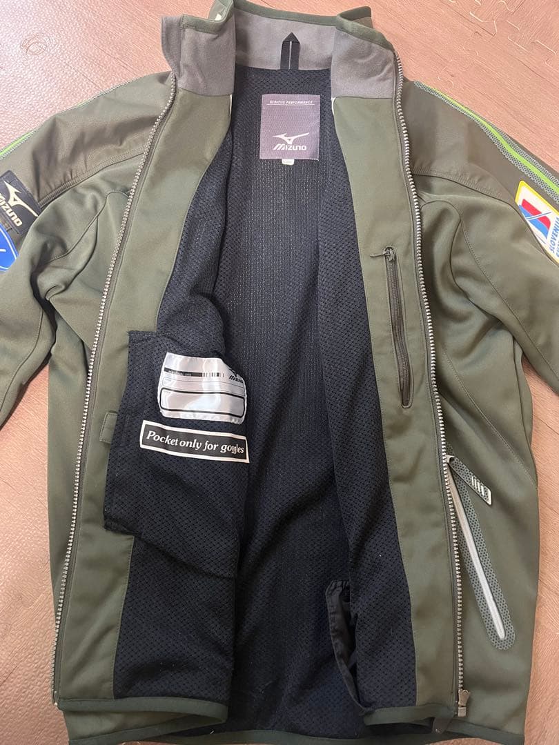 【最終価格】MIZUNO ミドルレイヤー スキー/スノーボードウェア