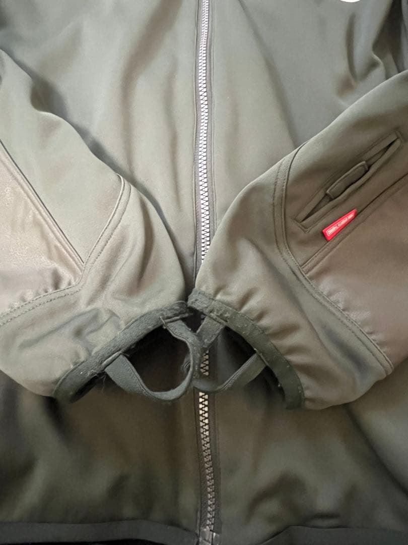 【最終価格】MIZUNO ミドルレイヤー スキー/スノーボードウェア