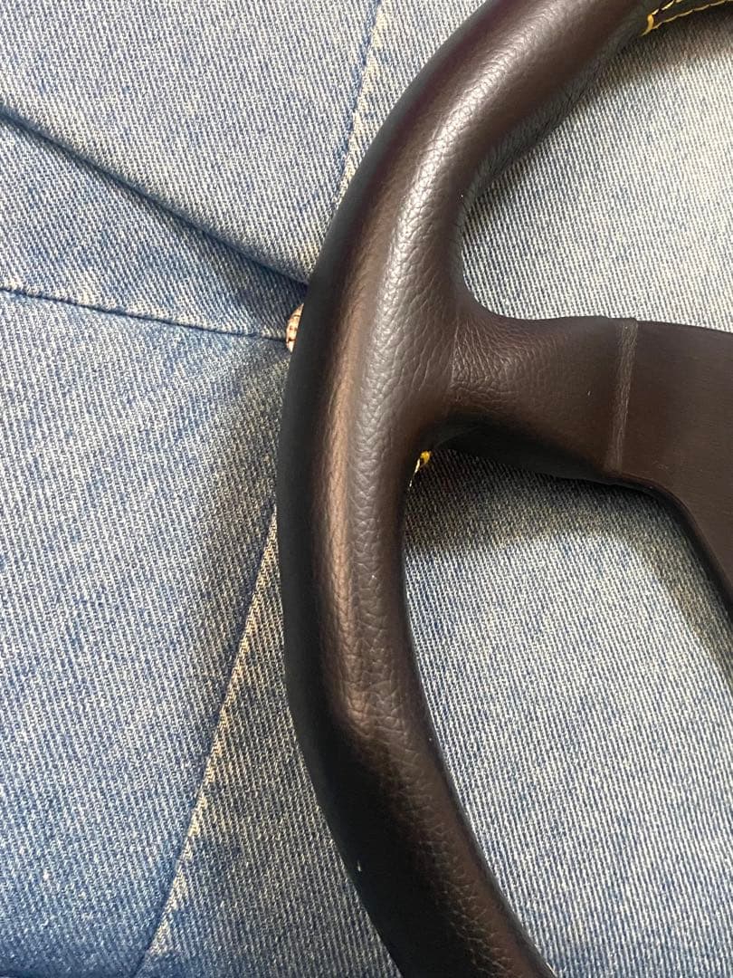 美品　MOMO VELOCE RACING 320mm ステアリング