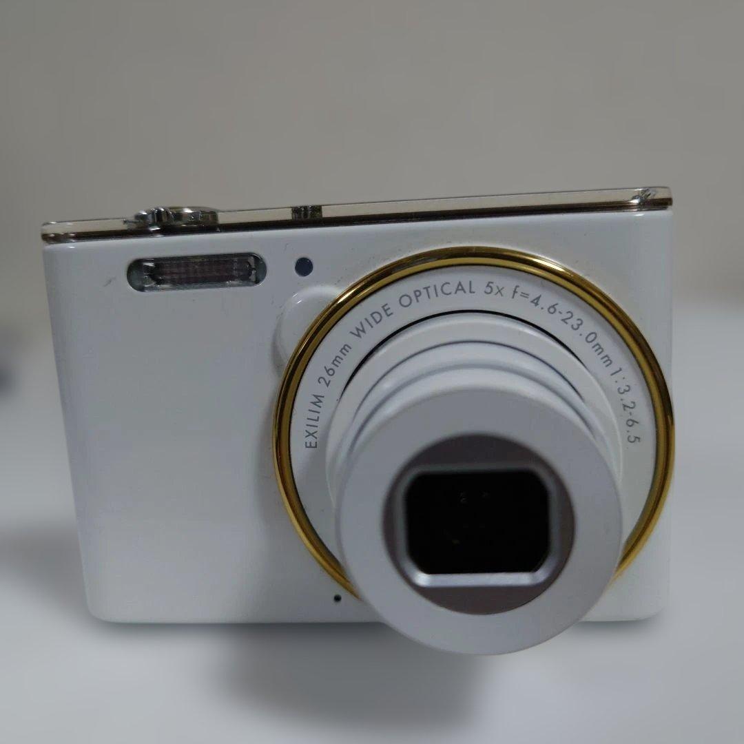 CASIO EXILIM デジカメ ホワイト EX-JE10