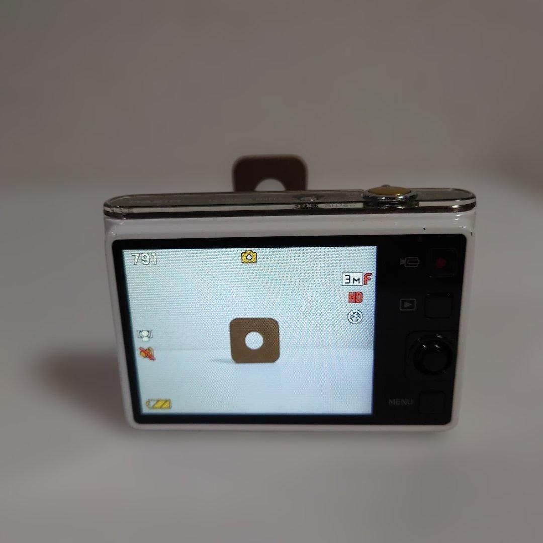 CASIO EXILIM デジカメ ホワイト EX-JE10