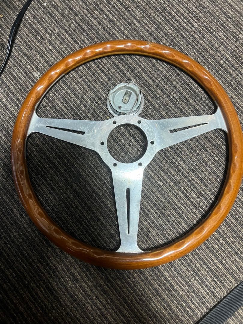 ナルディ　ウッドステアリング　36.5パイ？