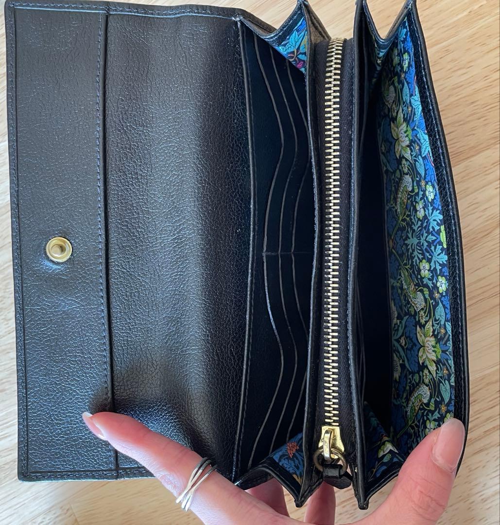 【美品】IL BISONTE イルビゾンテ 長財布 黒