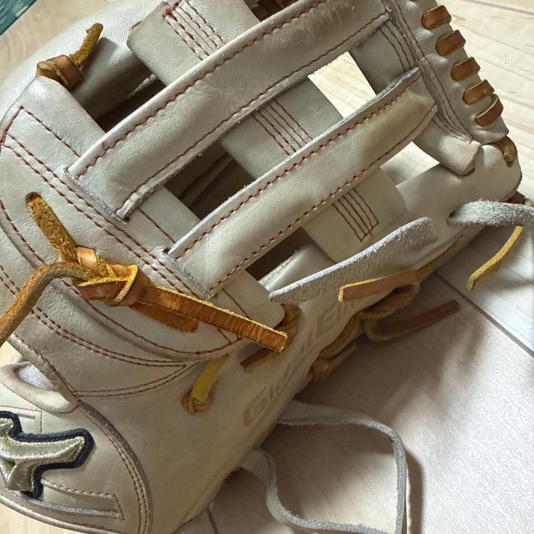 さ*き様 ミズノ　Global Elite 外野硬式グローブ クリーム色