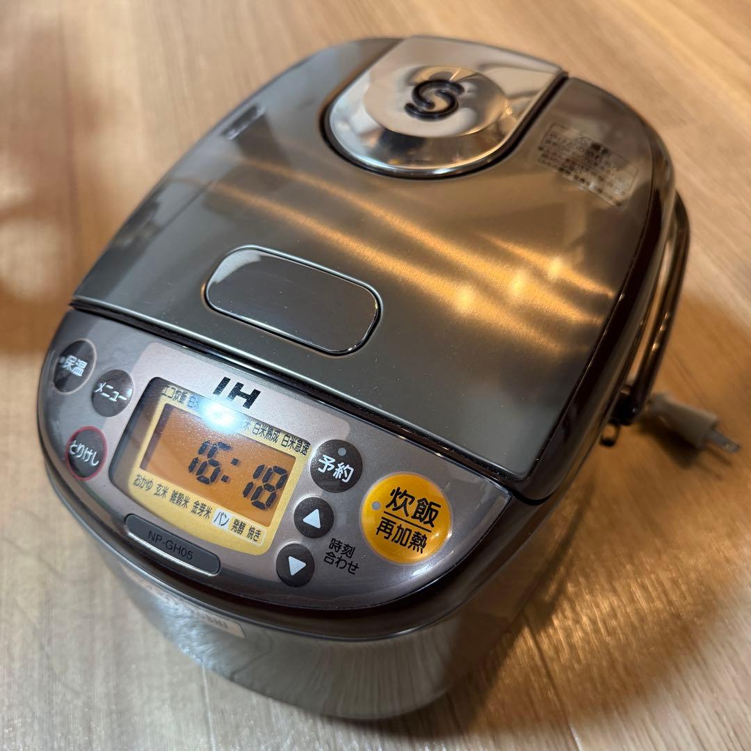 【未使用】ZOJIRUSHI 象印IH炊飯ジャー ステン レスブラウン 極め炊き