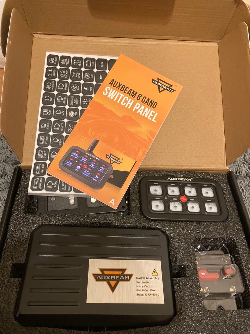 AUXBEAM 8 Gang スイッチパネル コントロールパネル BA80