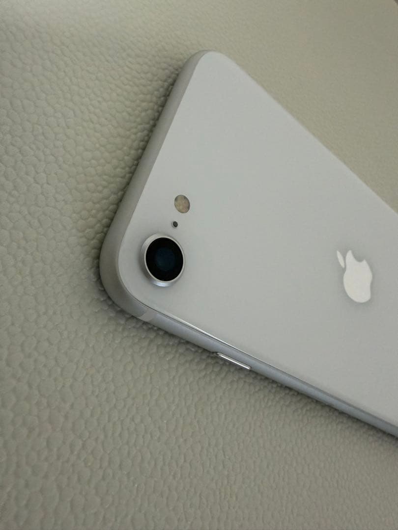 【美品】iPhoneSE（第2世代）本体 SIMフリー　64GB