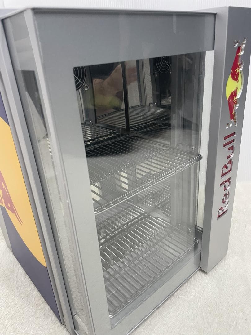 ぐるみ♪ ⭐️非売品⭐️ レッドブル Red Bull 冷蔵庫 鍵付き 稼働品