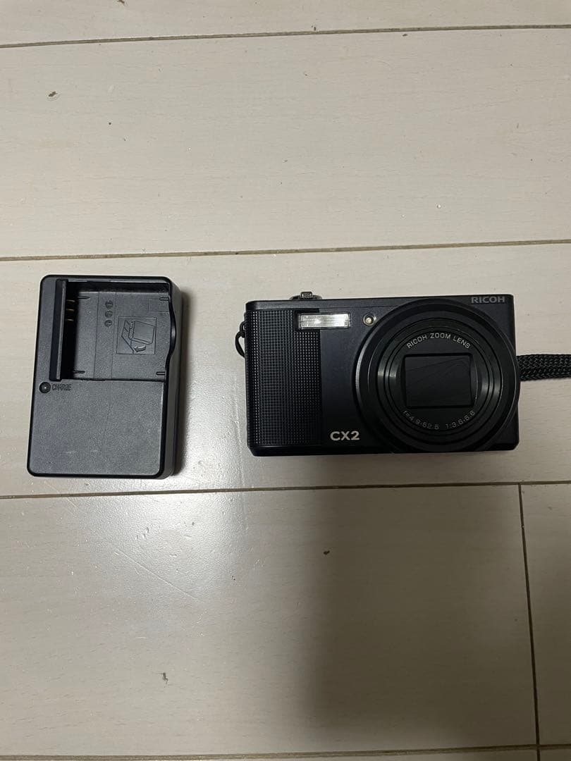 Ricoh CX2 コンパクトデジタルカメラ 充電器付き　動作確認済