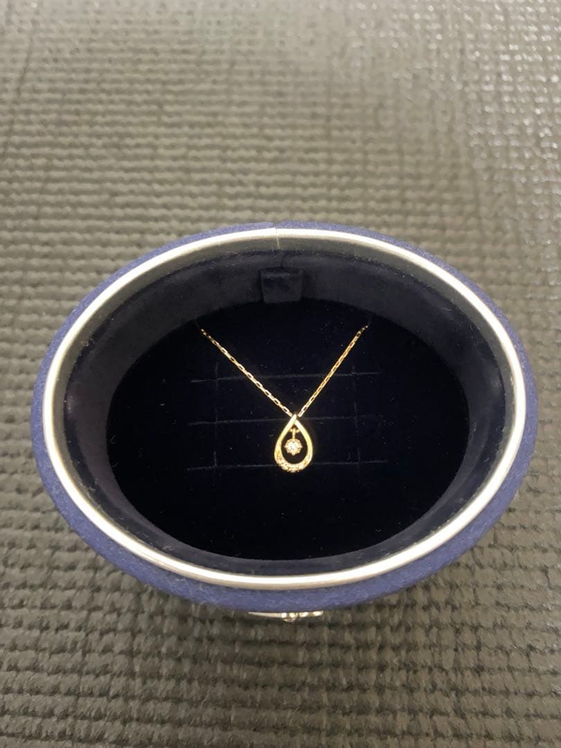 ４℃ ピンクゴールド ドロップ型ネックレス ケース付き