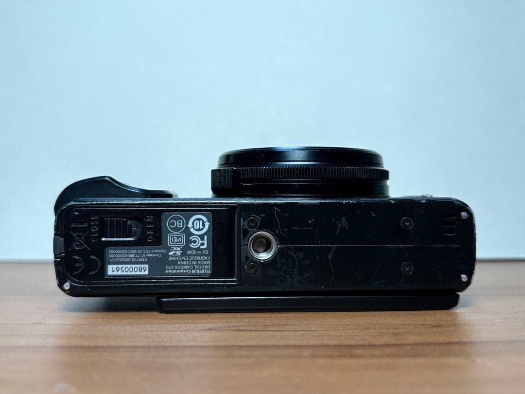 FUJIFILM X70 ブラック　動作品　【ワイコン付き】