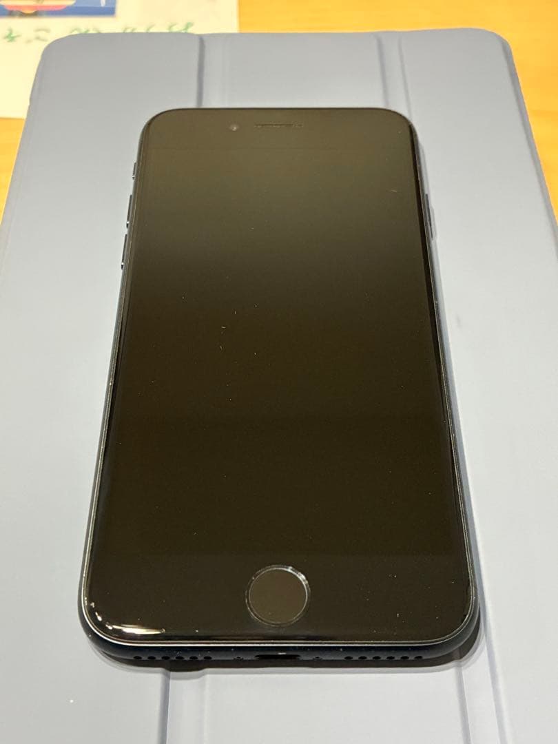 iPhone se3 128GB SIMフリー