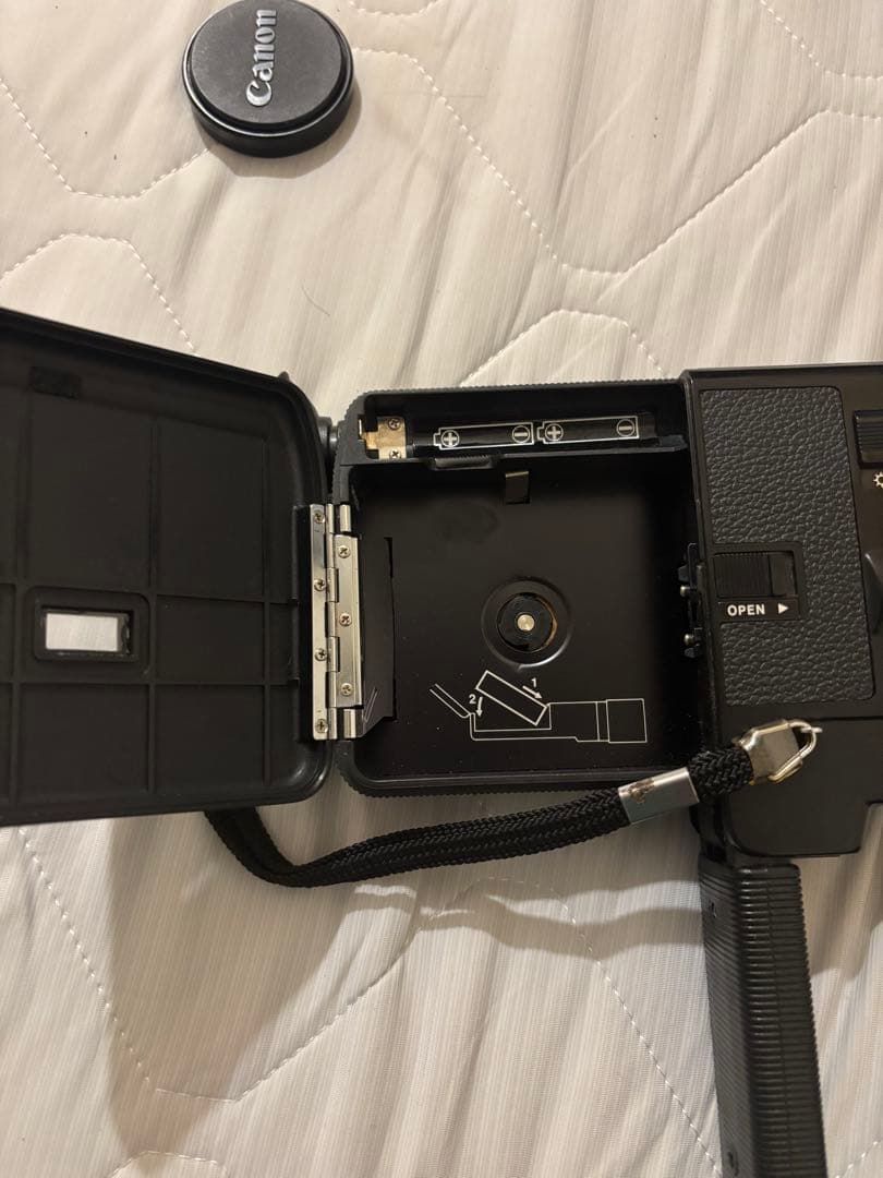 Canon 310XL 8mmフィルムカメラ（作動未確認）