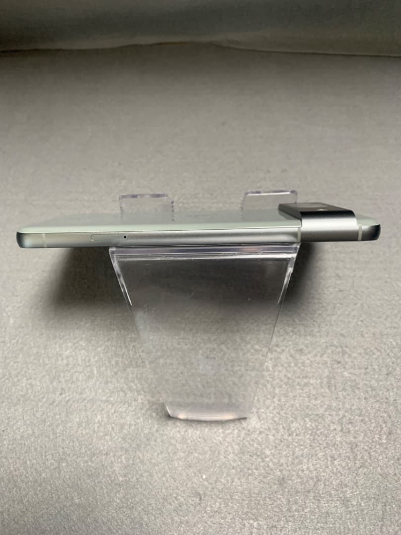 美品 国内版 SIMフリー Google Pixel 8 128GB ヘーゼル色