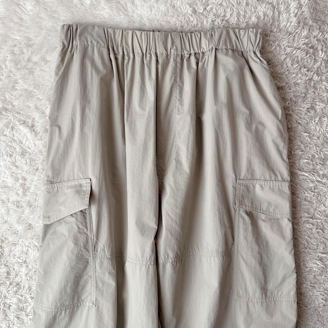 【美品】ティッカ ナイロンパンツ カーゴパンツライトグレー 24年モデル