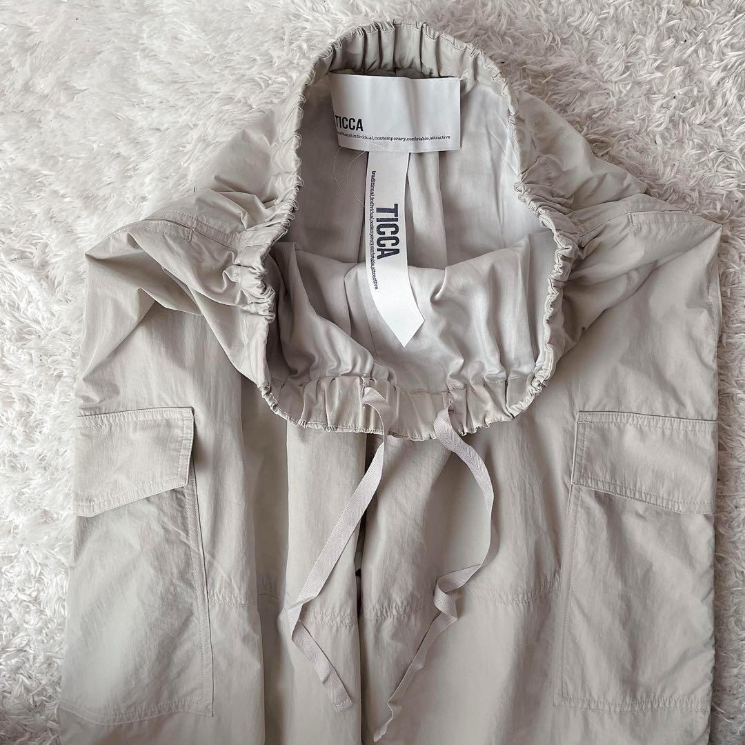 【美品】ティッカ ナイロンパンツ カーゴパンツライトグレー 24年モデル