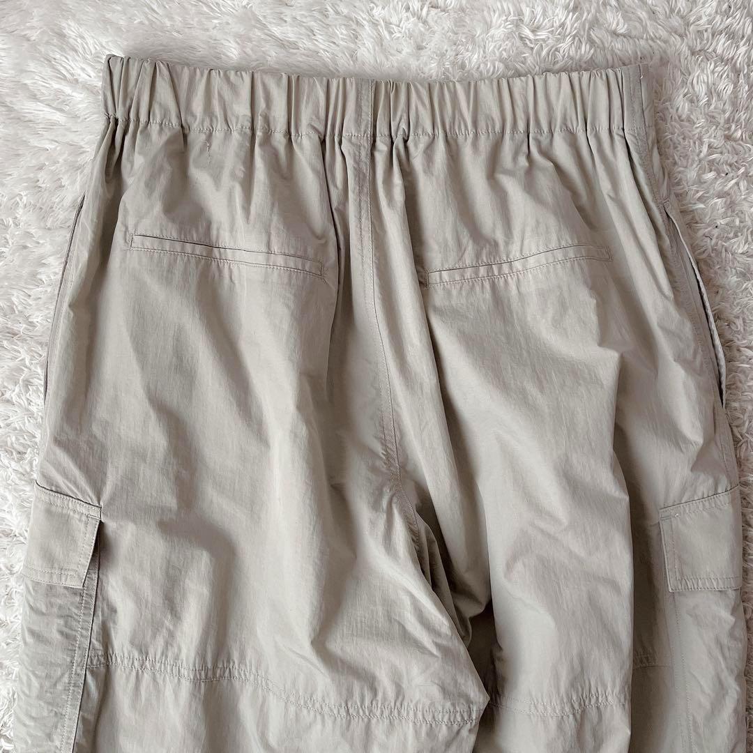 【美品】ティッカ ナイロンパンツ カーゴパンツライトグレー 24年モデル