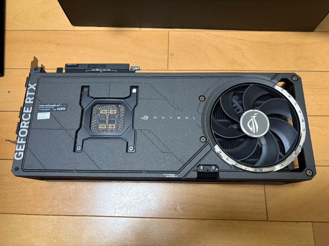 ASUS ROG ASTRAL RTX 5090 中古 (欠品あり)