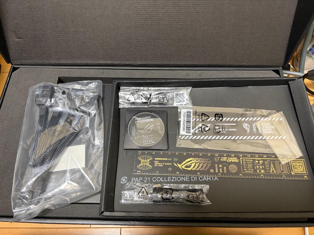 ASUS ROG ASTRAL RTX 5090 中古 (欠品あり)